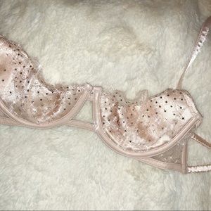 Victoria’s Secret Designer Collrction Bra 32C NWOT